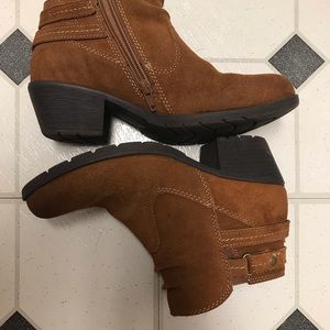 Cognac Alissa Earth Origins 7.5 Wide ankle boots